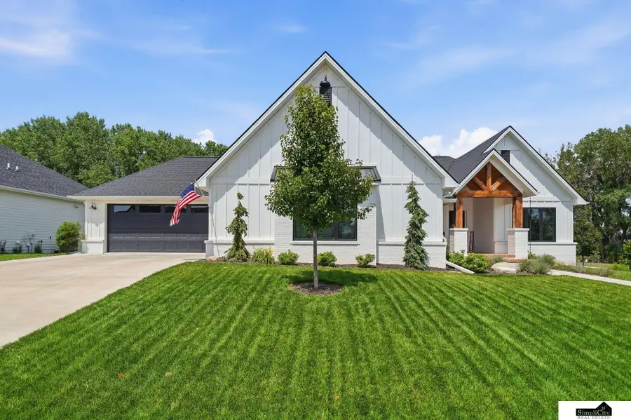 9230 Calamus River Road, Lincoln, NE 68520 - #2