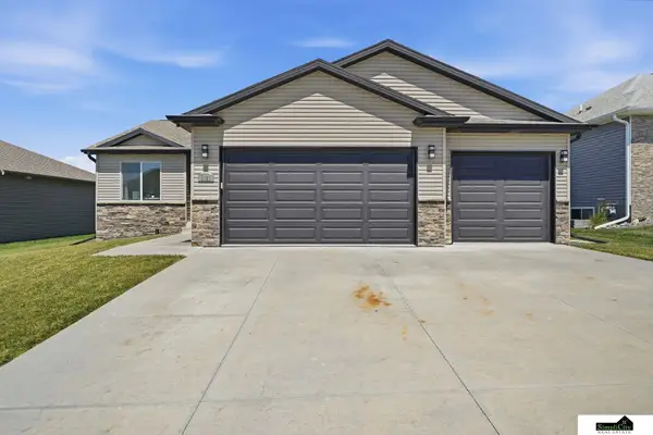 1121 N 99th Street, Lincoln, NE 68527