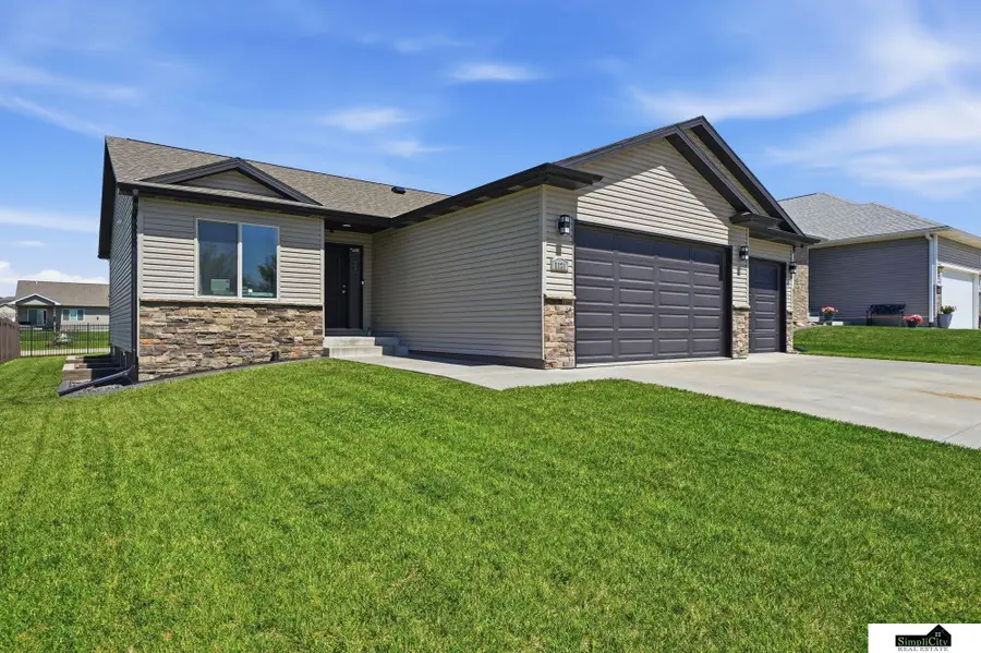 1121 N 99th Street, Lincoln, NE 68527 - #2