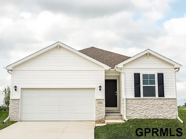 8014 N 113 Avenue, Omaha, NE 68142