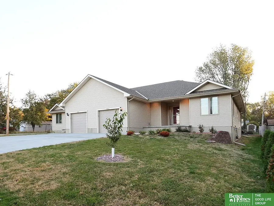 7801-7803 S 30th Street, Bellevue, NE 68147 - #2