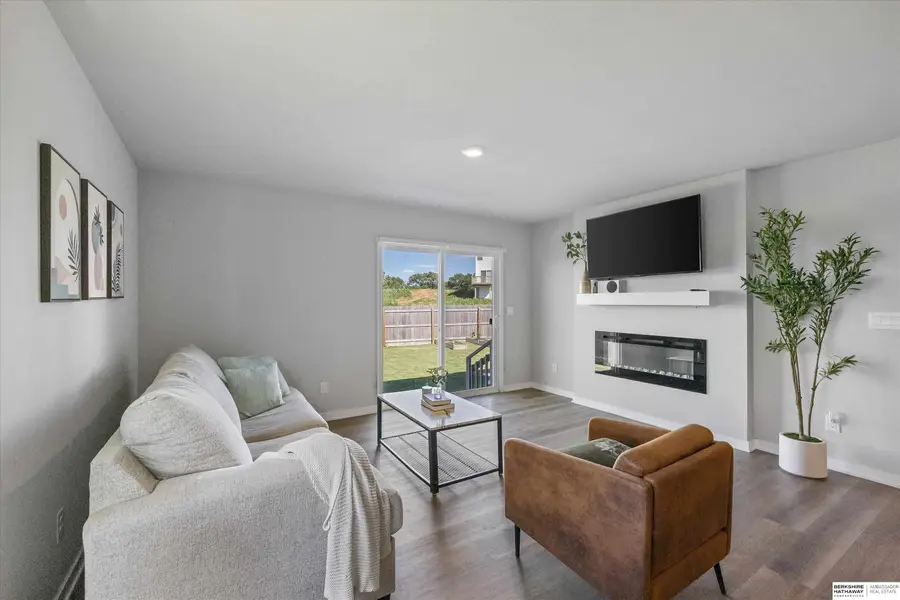 9408 Reynolds Street, Omaha, NE 68122 - #2