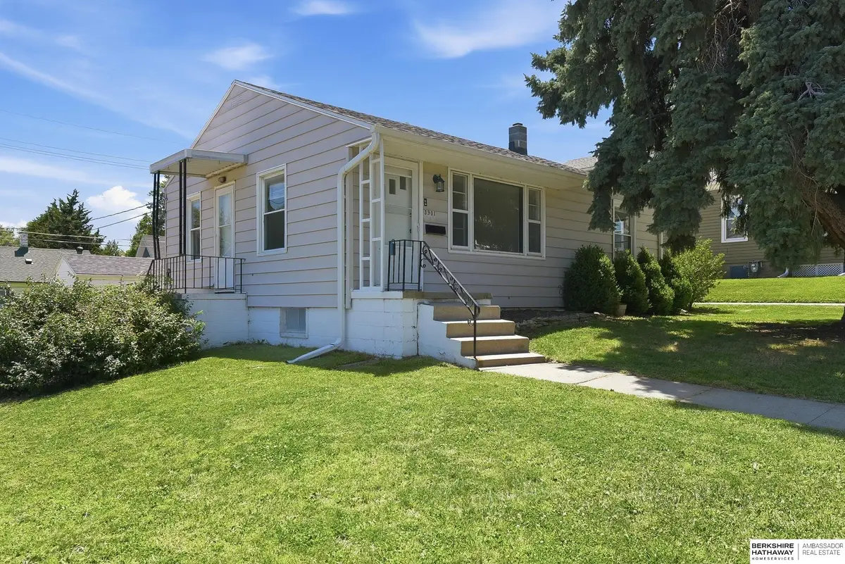 3901 Gold Street, Omaha, NE 68105 - #1