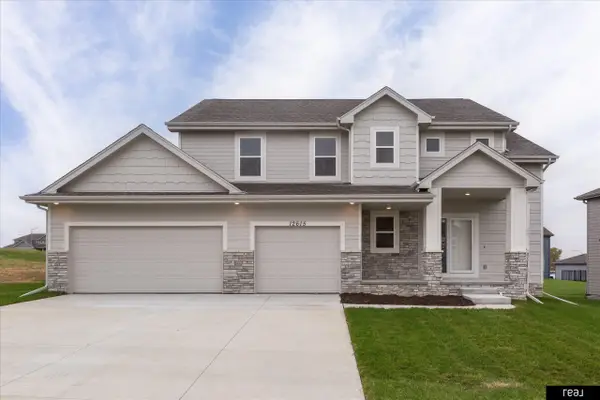 12615 Carpenter Street, Papillion, NE 68138