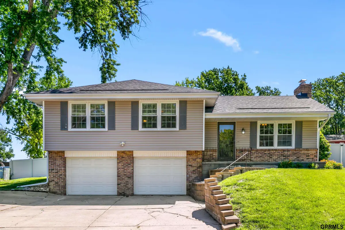 9806 O Circle, Omaha, NE 68127 - #1