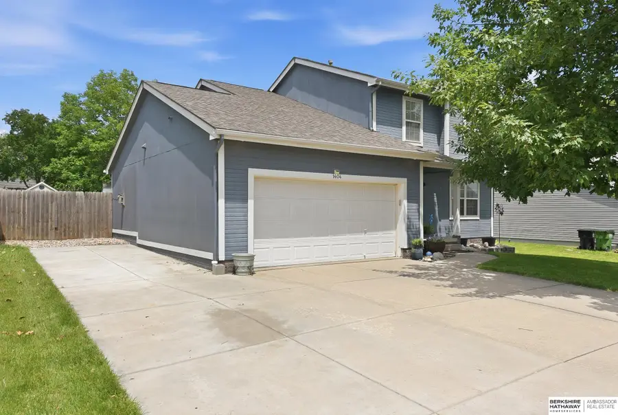 1404 Durham Drive, Papillion, NE 68133 - #2