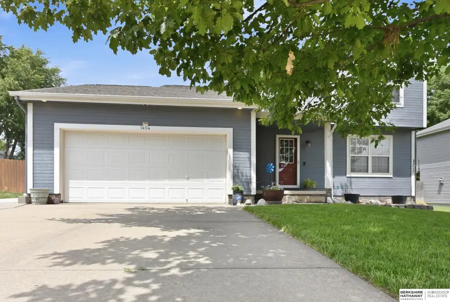 1404 Durham Drive, Papillion, NE 68133 - #3