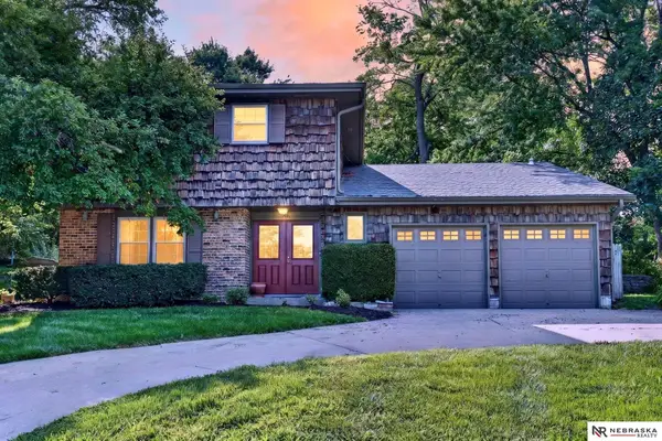 7076 Nicholas Circle, Omaha, NE 68132