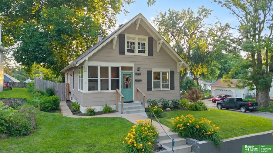2546 N 63 Street, Omaha, NE 68104 - #2