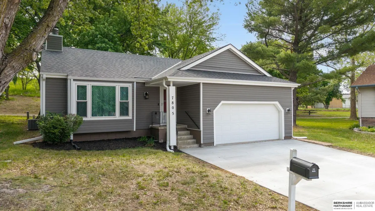 7805 Potter Plaza, Omaha, NE 68122 - #1