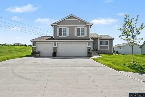 9106 S 177th Ave Circle, Omaha, NE 68136