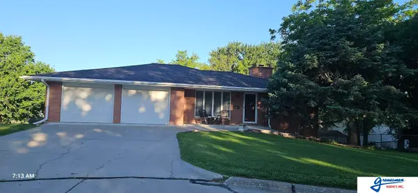 452 Ardie Circle, Syracuse, NE 68446
