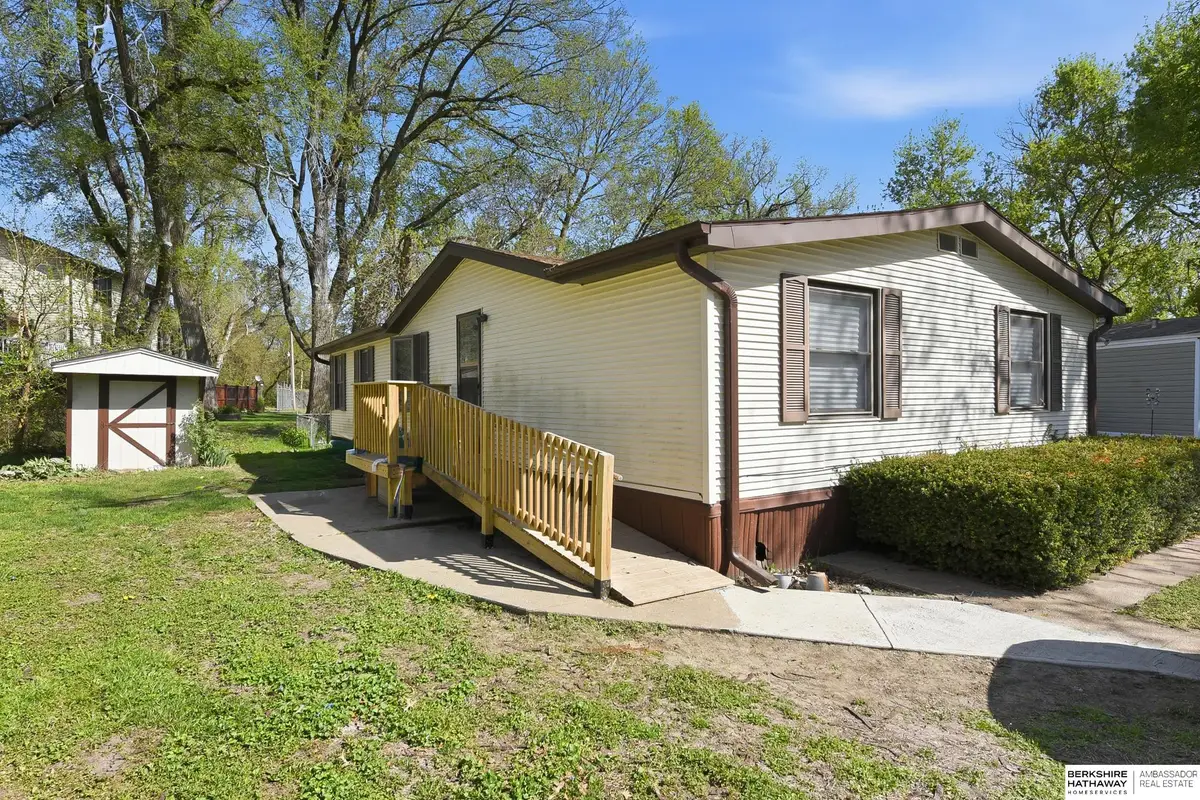 7631 N 101 Plaza, Omaha, NE 68122 - #1