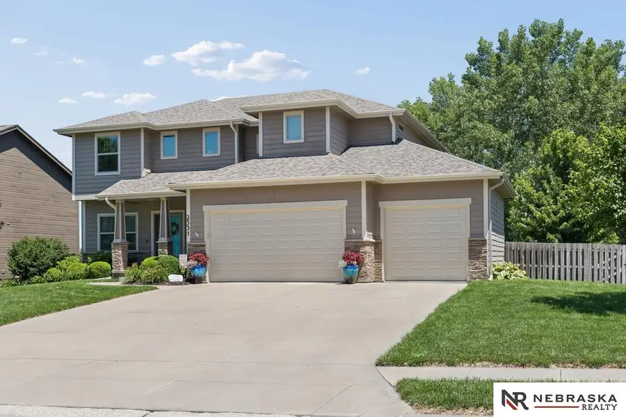 2331 Big Sky Drive, Papillion, NE 68046 - #2