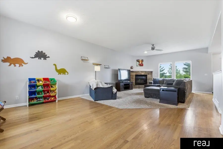 15676 King Street, Bennington, NE 68007 - #3