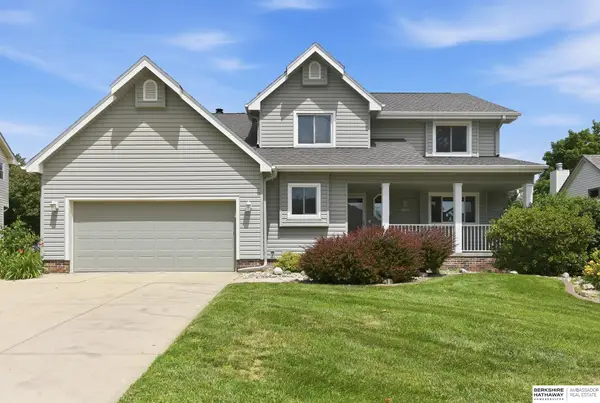 1209 Cork Drive, Papillion, NE 68046
