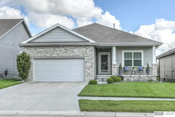 19318 Franklin Circle, Omaha, NE 68022