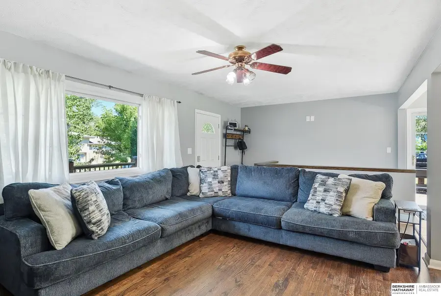 725 N Beadle Street, Papillion, NE 68046 - #3