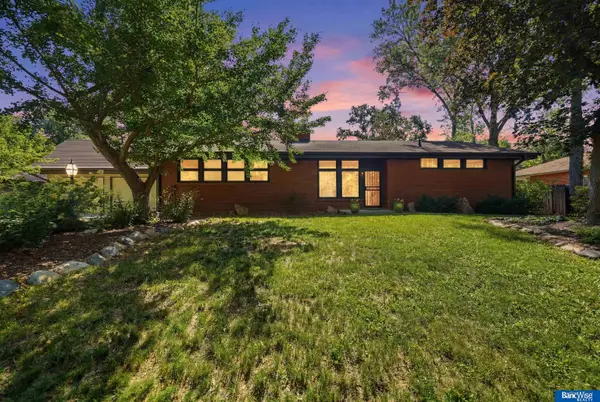 3820 S 39th Street, Lincoln, NE 68506