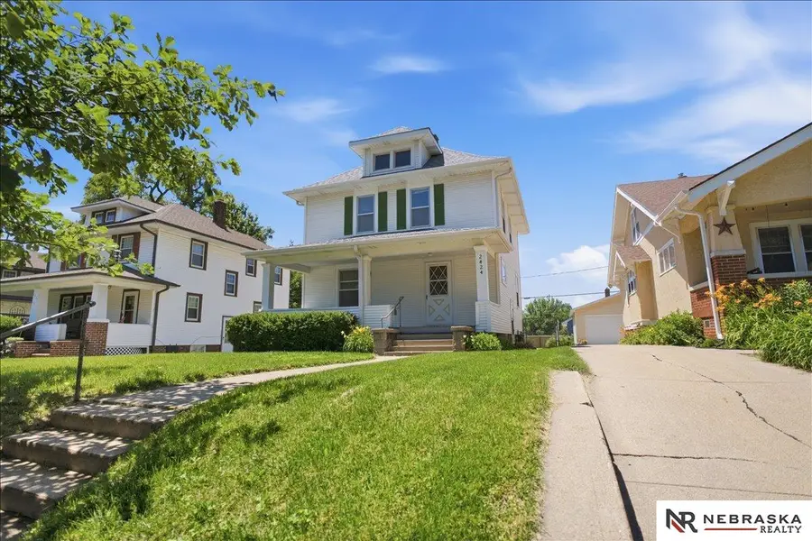 2424 N 45th Avenue, Omaha, NE 68104 - #3