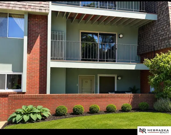 12035 Pierce Plaza #121, Omaha, NE 68144