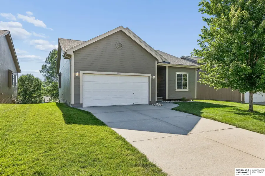7515 N 77th Terrace, Omaha, NE 68122 - #2