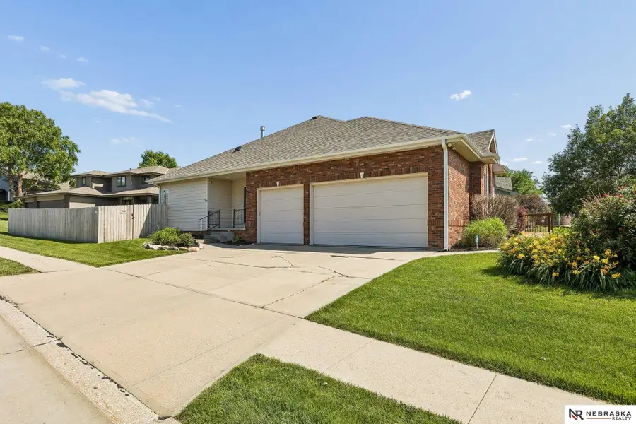 7513 S 95th Street, La Vista, NE 68128 - #3