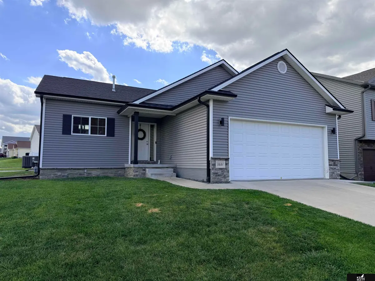 1651 Torreys Drive, Lincoln, NE 68521 - #1