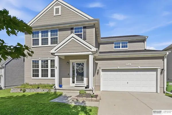 8549 S 64 Street, Papillion, NE 68157