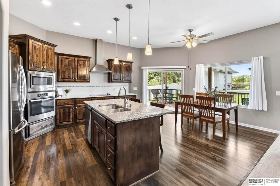 5255 Waterford Avenue Circle, Papillion, NE 68133 - #3