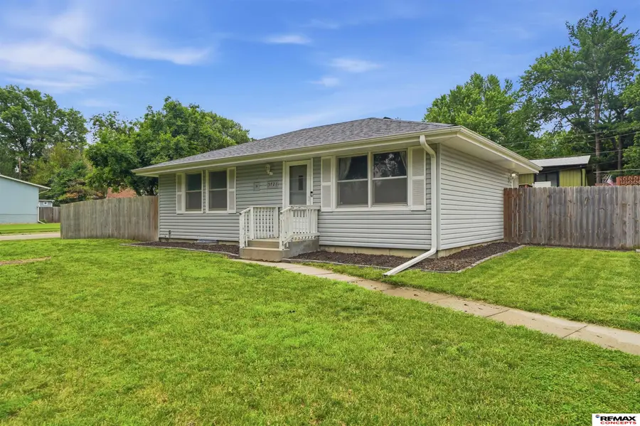 5721 Otoe Street, Lincoln, NE 68506 - #3