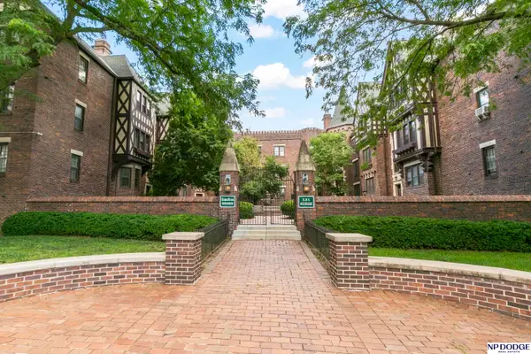 131 S 39 Street #14, Omaha, NE 68131