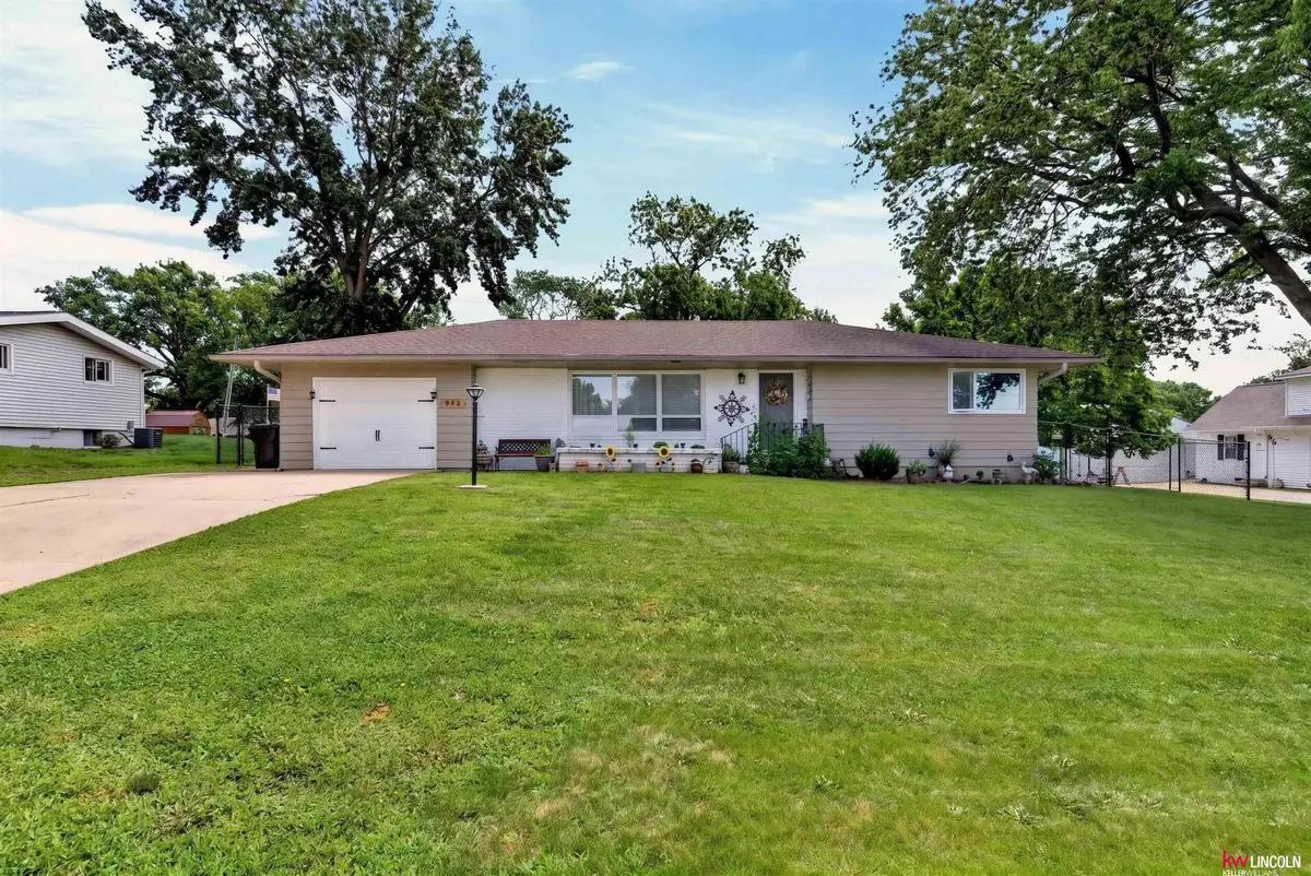 952 N 2nd Street, Tecumseh, NE 68450 - #1