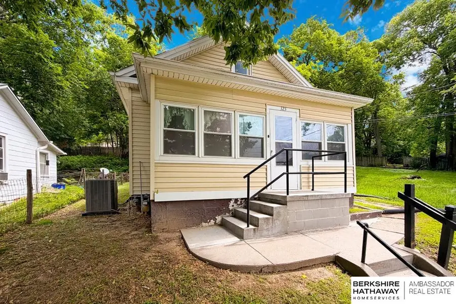 323 Benton Street, Council Bluffs, IA 51503 - #2