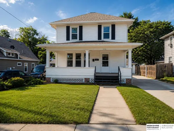 2724 N 62 Street, Omaha, NE 68104