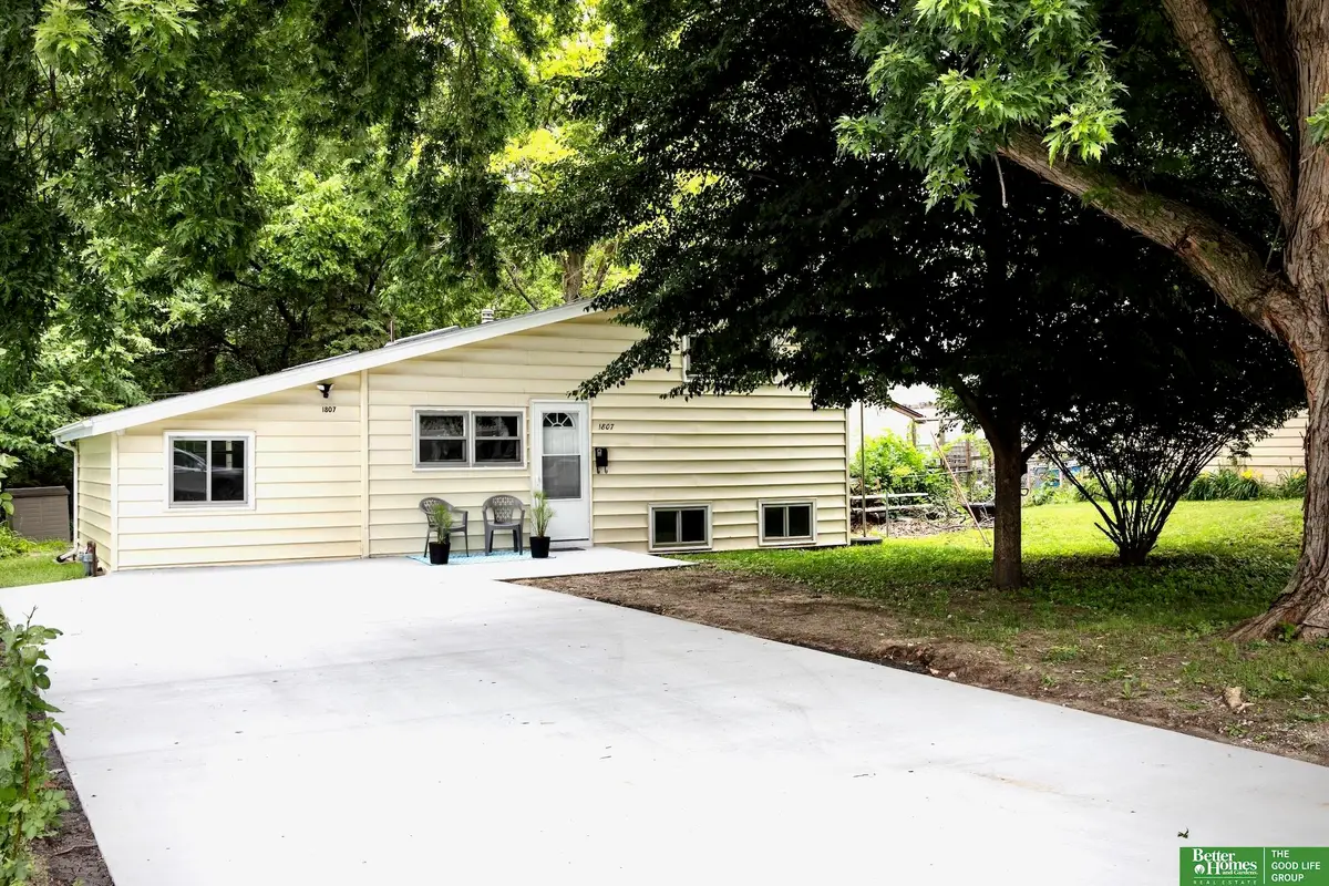 1807 Warren Street, Bellevue, NE 68005 - #1
