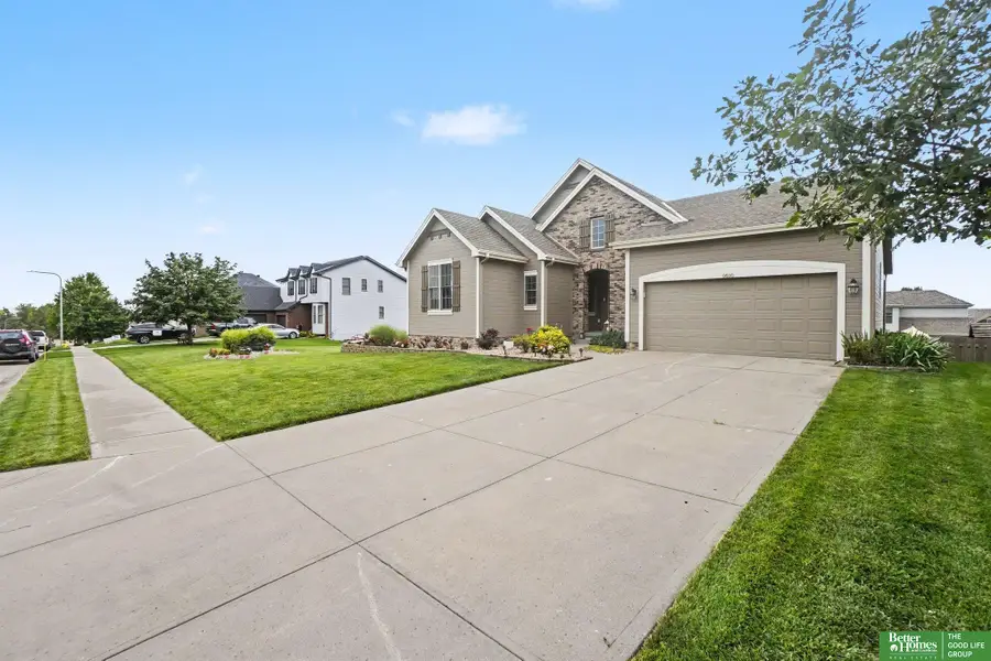 9510 S 26th Avenue, Bellevue, NE 68147 - #2