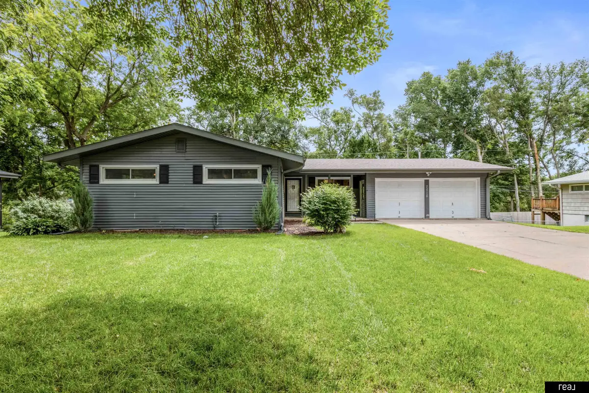2815 S 102nd Street, Omaha, NE 68124 - #1