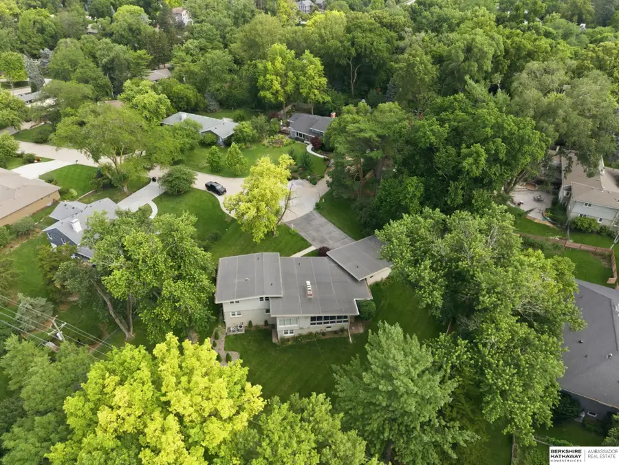 8101 Walnut Circle, Omaha, NE 68124 - #3