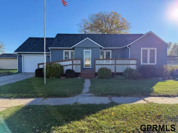 803 Smith Avenue, Elwood, NE 68937