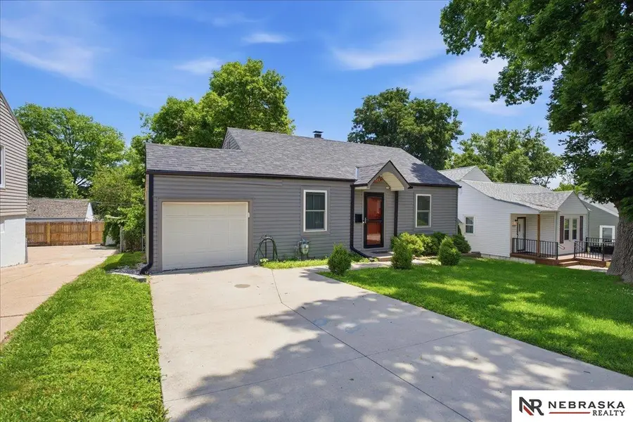 1323 S 51 Avenue, Omaha, NE 68106 - #2