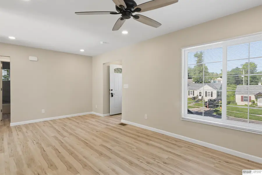 7019 N 33rd Street, Omaha, NE 68112 - #3