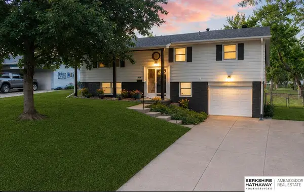 9130 Pauline Street, Omaha, NE 68124