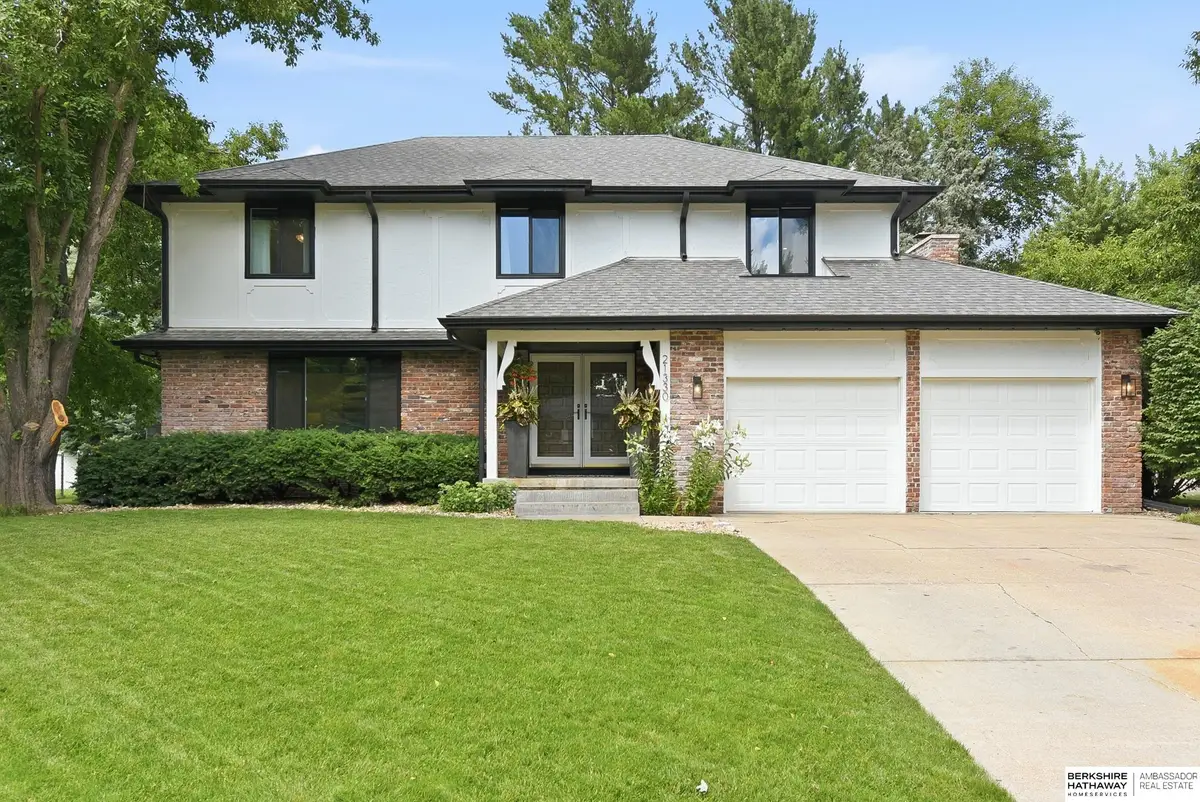 21330 Brentwood Road, Omaha, NE 68022 - #1