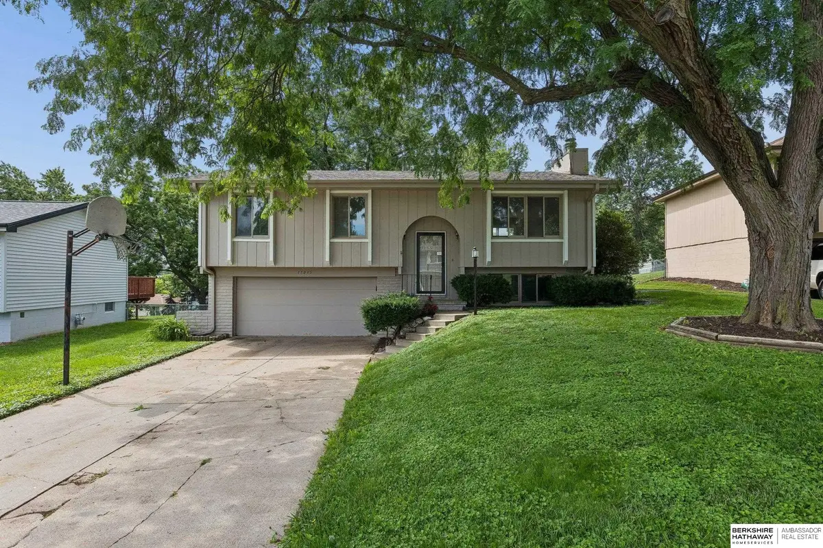 11035 W Street, Omaha, NE 68137 - #1