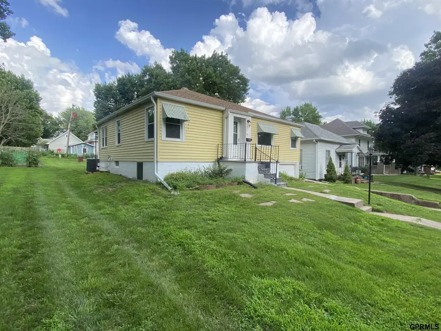 2212 Crook Street, Falls City, NE 68355 - #2
