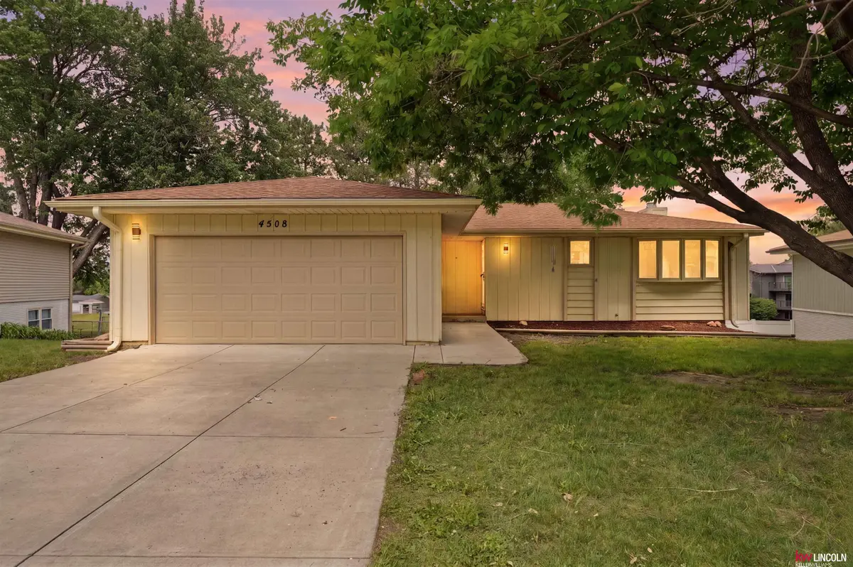 4508 Hallcliffe Road, Lincoln, NE 68516 - #1