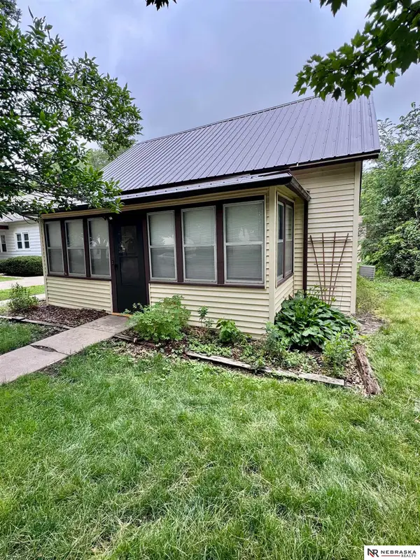 420 N Madison Street, Brainard, NE 68626