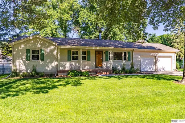 2222 S 88th Street, Omaha, NE 68124