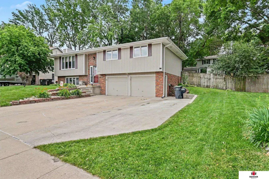 8021 Myrtle Street, Lincoln, NE 68506 - #2